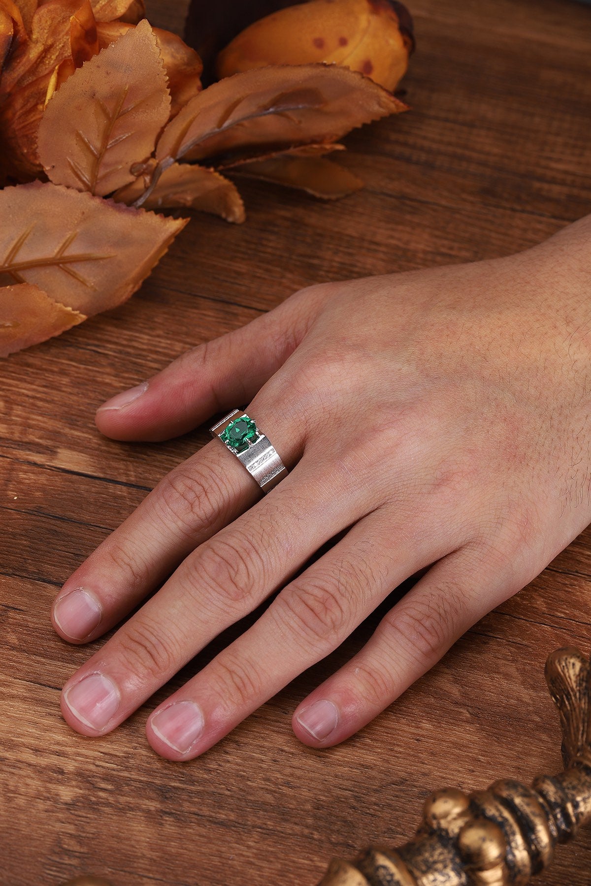 Sterling Silver Lab - Grown Emerald Men's Ring A – JSEGR023Y