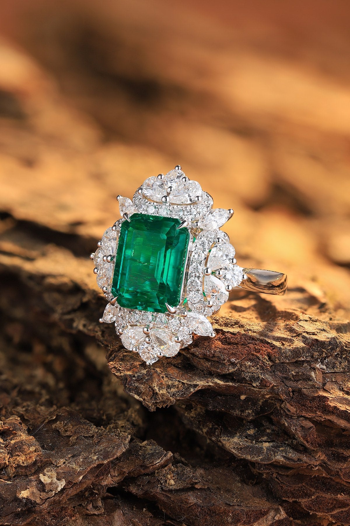 18K Gold Lab - Grown Emerald Ring A – JSEGR1193A