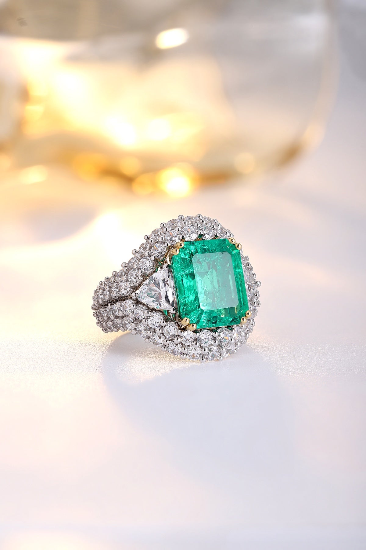18K Gold Lab - Grown Emerald Ring A – 18001