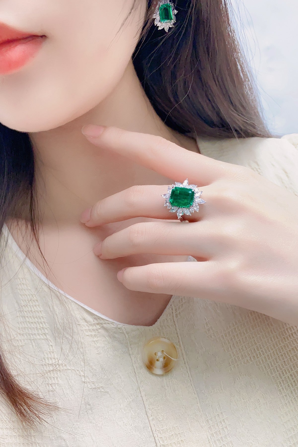 Sterling Silver Lab - Grown Emerald Ring A – JSEGR1017Y