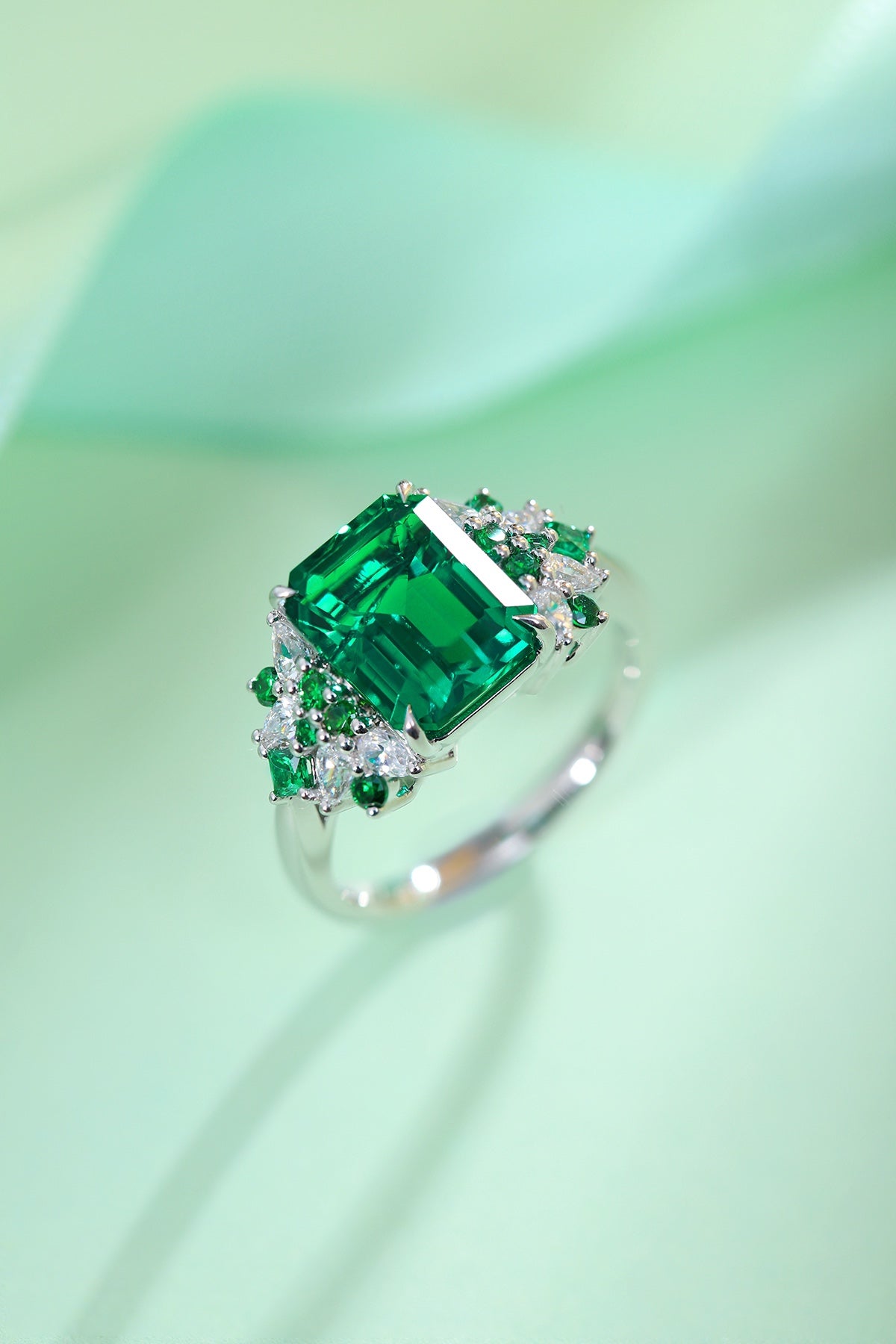 Sterling Silver Lab - Grown Emerald Ring W – JSEGR403Y