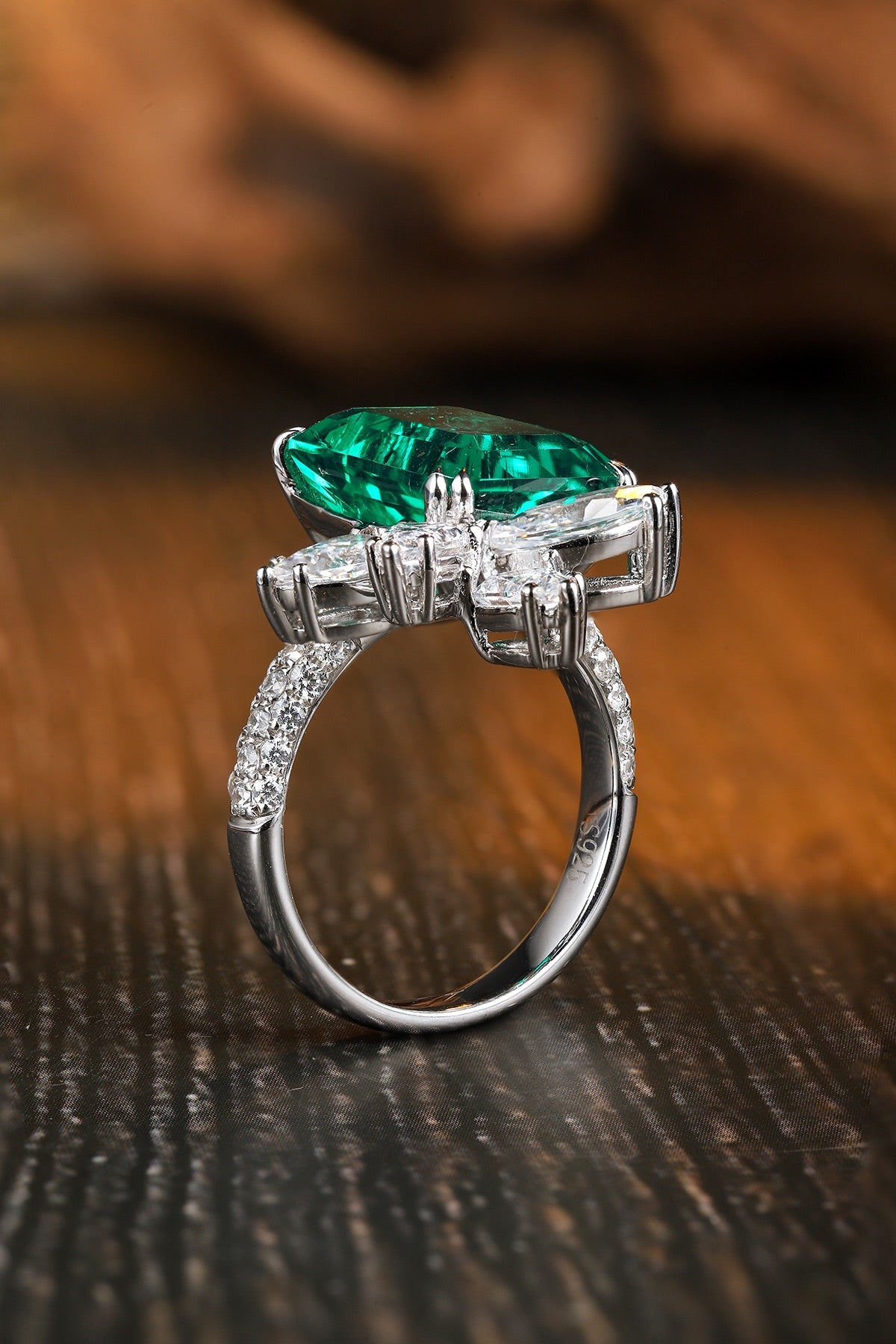 Sterling Silver Lab - Grown Emerald Ring W – JSEGR135Y