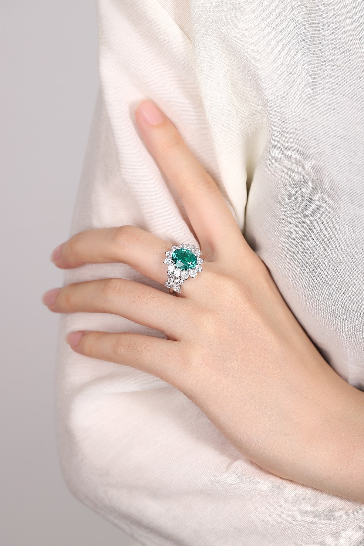 Sterling Silver Lab - Grown Emerald Ring A – JSEGR675Y