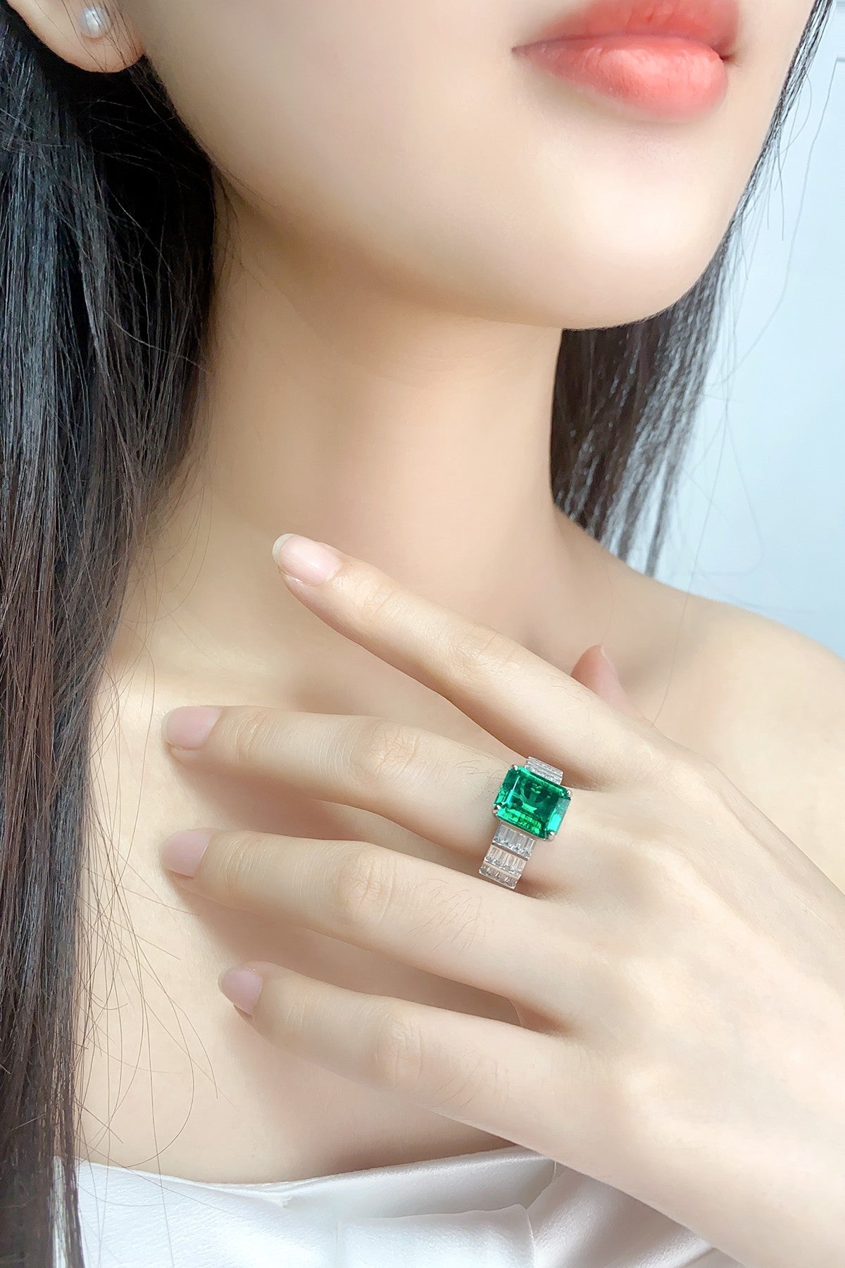 Sterling Silver Lab - Grown Emerald Ring A – JSEGR1033Y