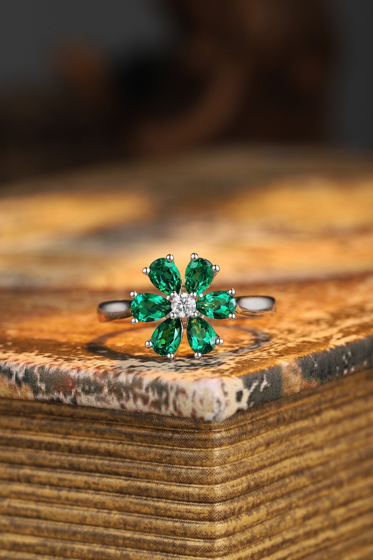 Sterling Silver Lab - Grown Emerald Ring A – JSEGR236Y