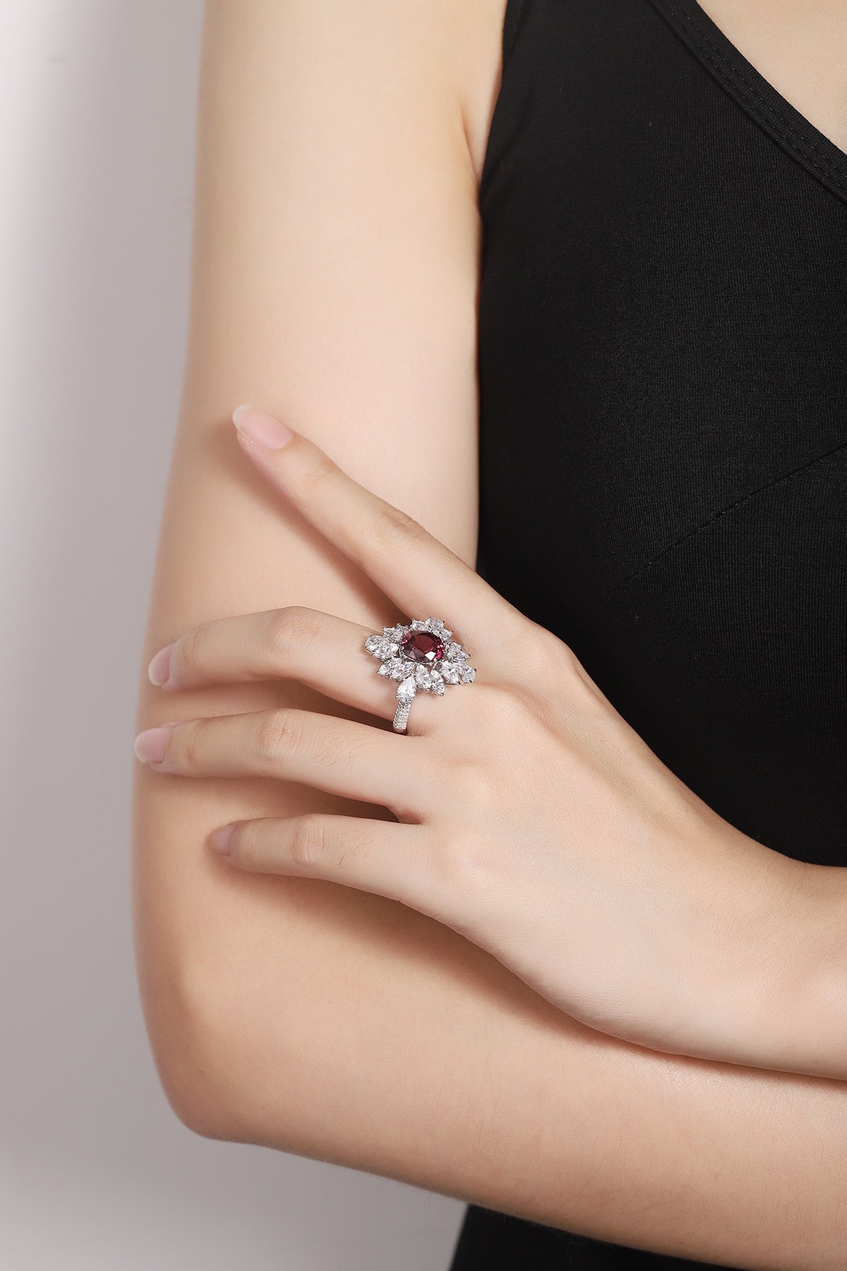 Sterling Silver Natural Garnet Ring A – JR1262Y