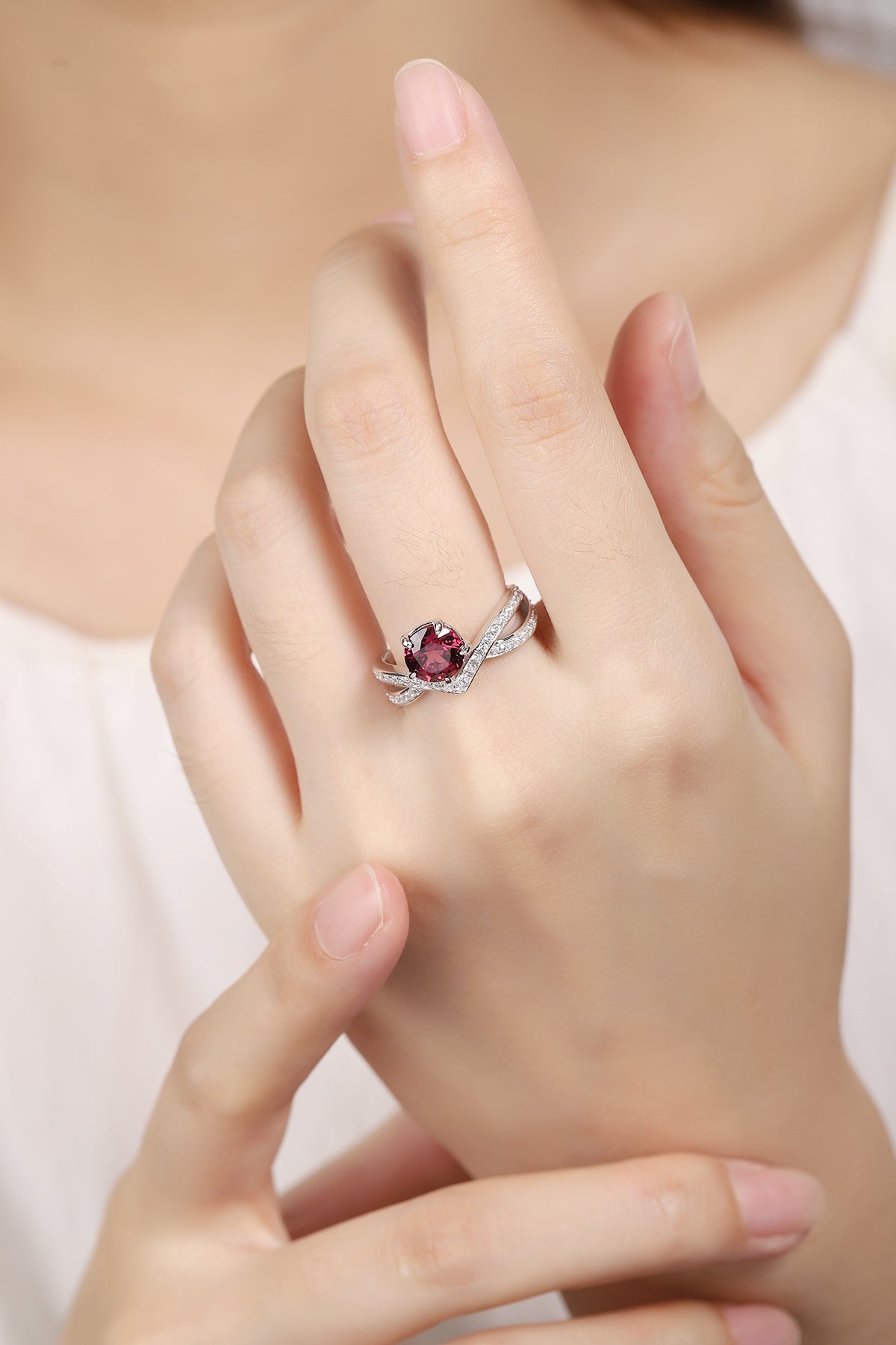 Sterling Silver Natural Garnet Ring W – JR1414Y