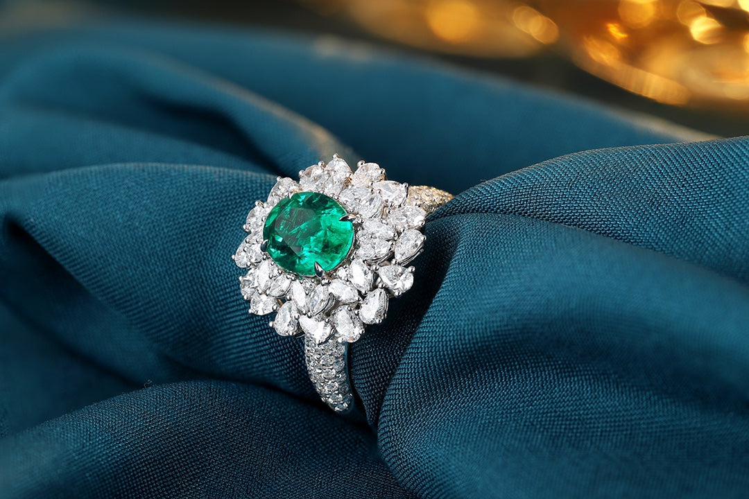 18K Gold Lab - Grown Emerald Ring & Pendant Two-in-One Style A – JOSR1067A