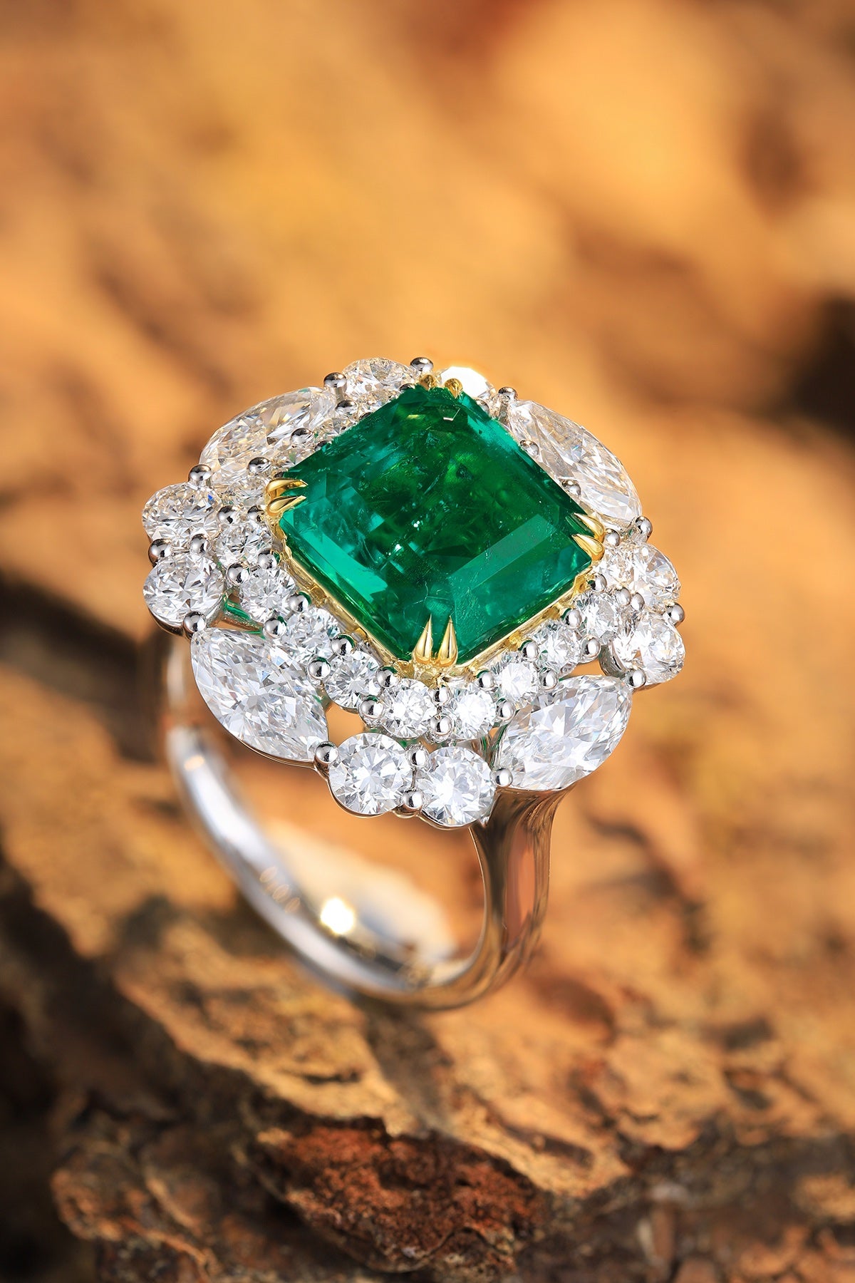 18K Gold Lab - Grown Emerald Ring & Pendant Two - in - One Style A – JSEGR695A