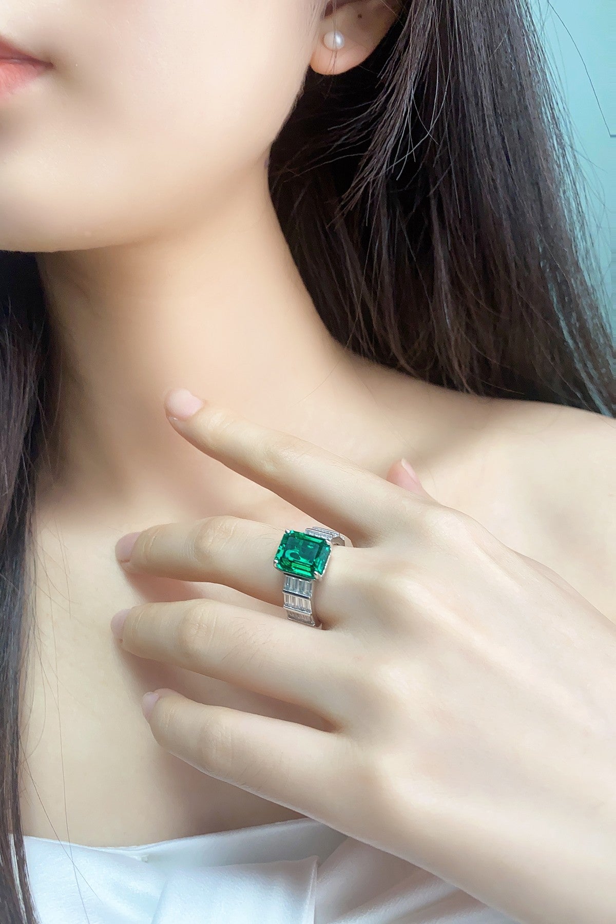 Sterling Silver Lab - Grown Emerald Ring A – JSEGR1033Y