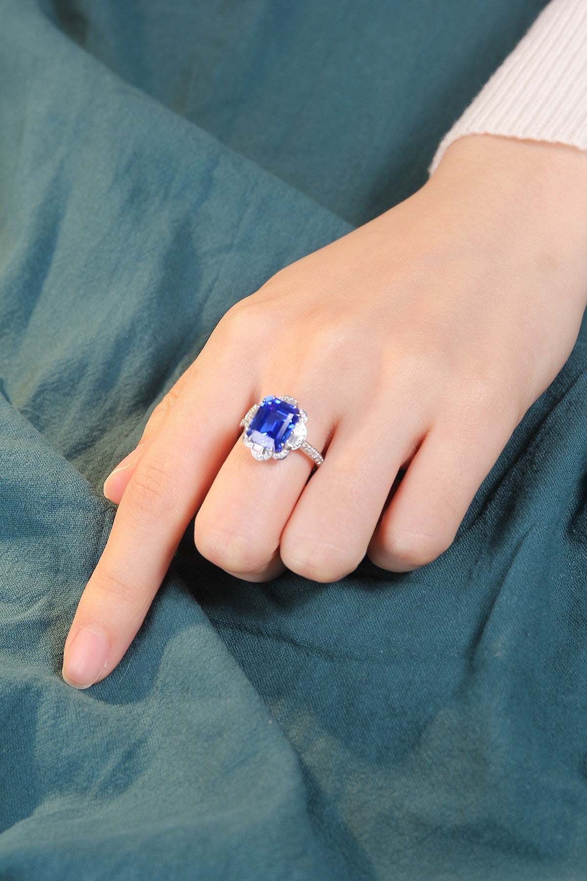 Sterling Silver Lab - Grown Cobalt Spinel Ring A – JR1309Y