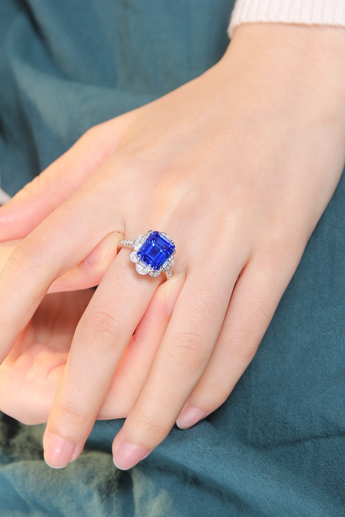 Sterling Silver Lab - Grown Cobalt Spinel Ring A – JR1309Y