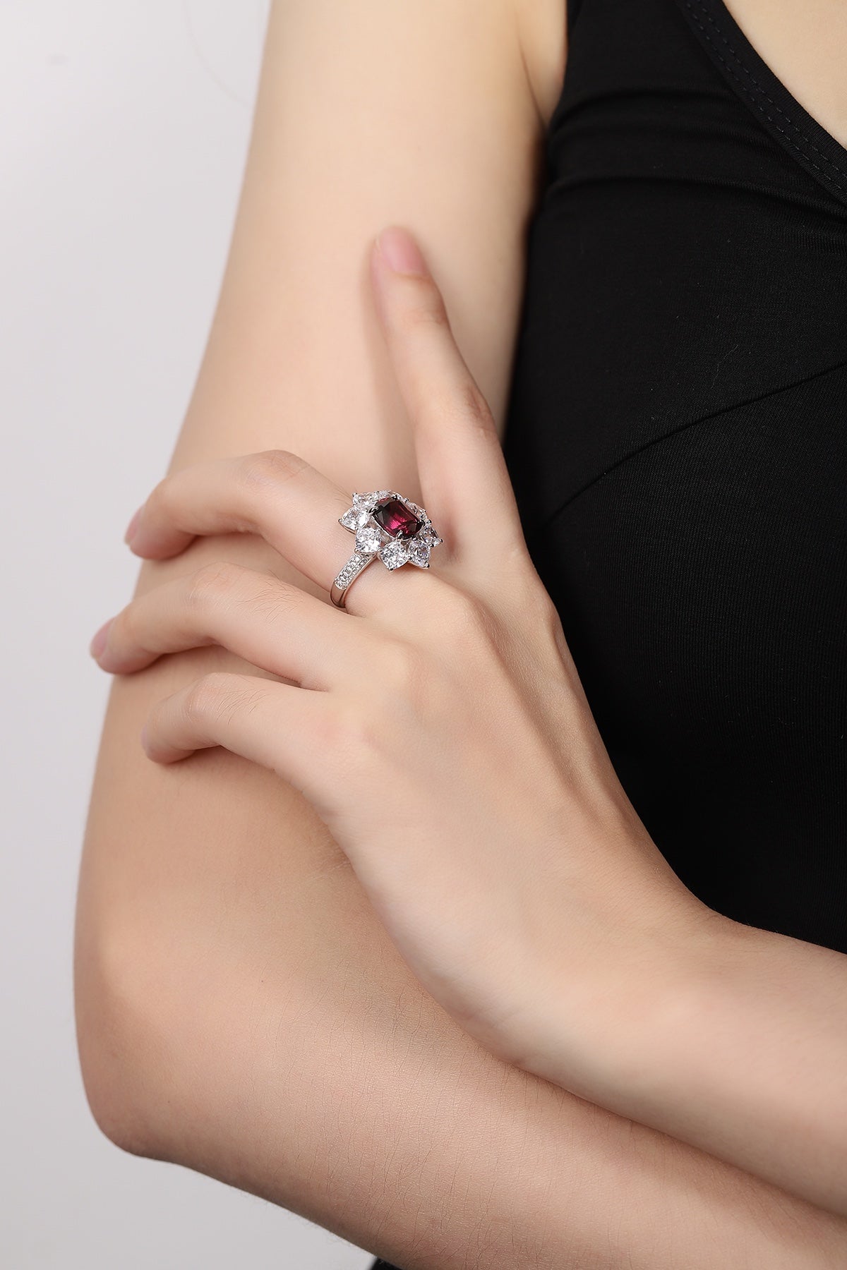 Sterling Silver Natural Garnet Ring W – JSR11351