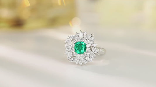 18K Gold Lab - Grown Emerald Ring and Pendant Two-in-One Style A – JCSR1066A